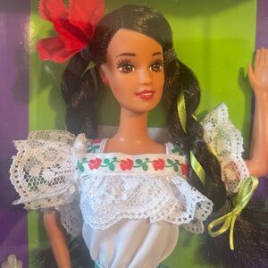 Vintage 1995 Barbie Dolls of the World Mexican Barbie New in Box!